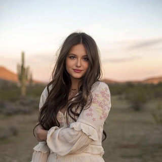 Логотип @valeria6606 - V.A