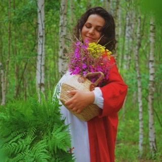 Логотип @valeriadanshina - Дань Женщине