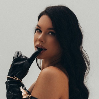 Логотип @valeriak_kkk - VALERIA K 🤍💸