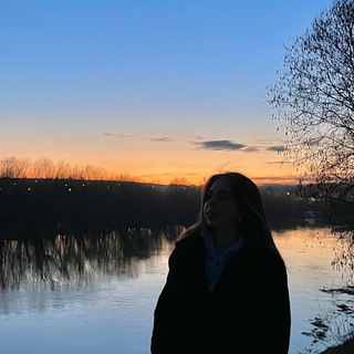 Логотип @vantaelian - личинка💌