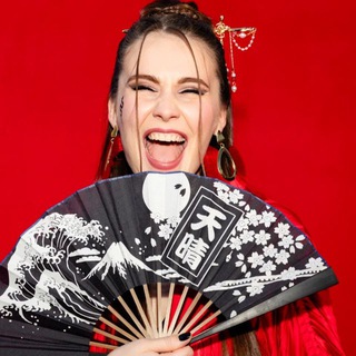 Логотип @varvarachikina - Varvara Vaal - грааль 🫀