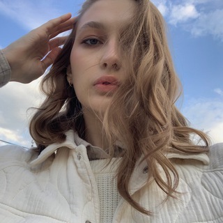 Логотип @varvaraklesha - je m’appelle varvara