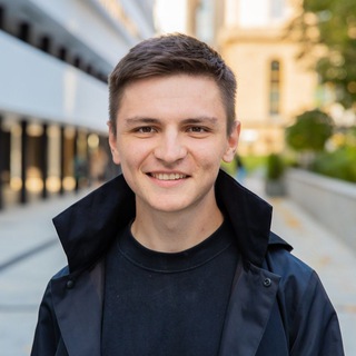 Логотип @vasiliukha_a - Саша Василюха 👀