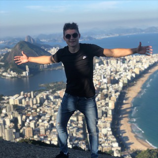 Логотип @vasyuchela - Данил Васюк