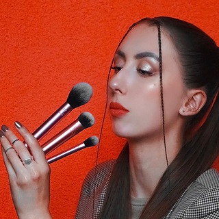 Логотип @vaulina_mua - Это просто ВАУ!✨