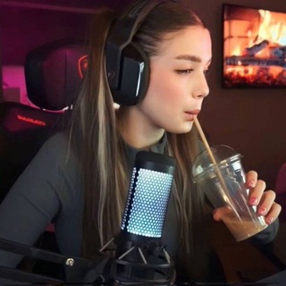 Логотип @vaxlq - ᴋiwsi #явампир