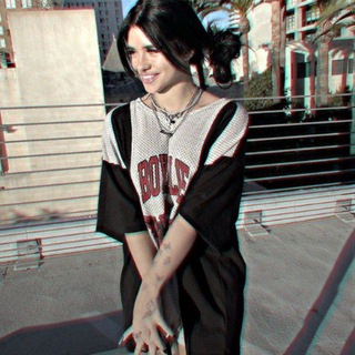 Логотип @vayygiffss - ꧁༺ 𝓼𝓸𝓿𝓶𝔂 ༻꧂