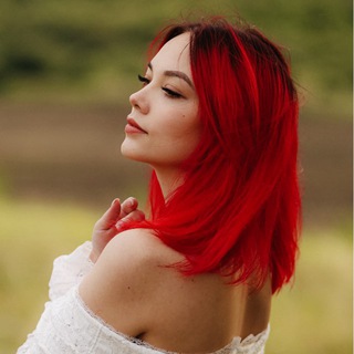 Логотип @vctrkuryan - V C T R