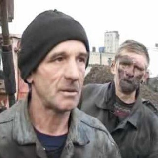 Логотип @vecherab - Вечерний рабочий