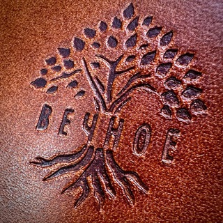 Логотип @vechnoe_leather - ВЕЧНОЕ | Изделия из натуральной кожи ручной работы