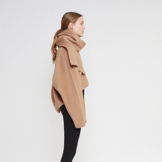 Логотип @vedeneeva_finds - Вестник любимого