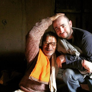 Логотип @vedicbertik - Берт отвечает на ваши вопросы