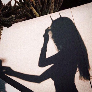 Логотип @vedmaya22 - Сохраненки|Эстетика|Цитаты|Музыка❤️‍🔥