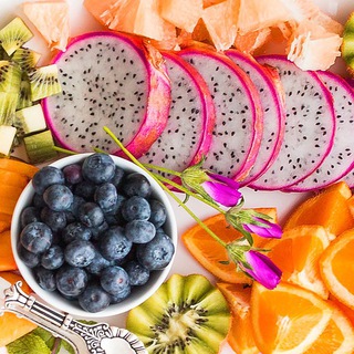 Логотип @veganrawchat - Чат сыроедение и веганство