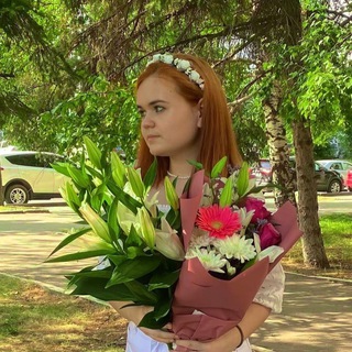 Логотип @velasbooks - дни книжной (нашей) жизни.