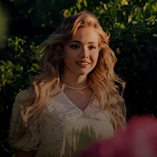 Логотип @velotof - помощь фанам 💋