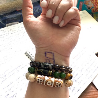 Логотип @venera_dzi - Venera_dzi: Браслеты талисманы с бусинами Дзи, Гуля-астролог, Леся-таролог