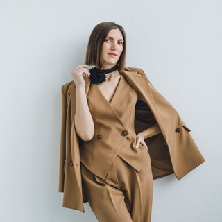 Логотип @veronikastarova - Фотограф Вероника Пименова