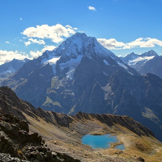 Логотип @vershinaarhz - С вершин Архыза