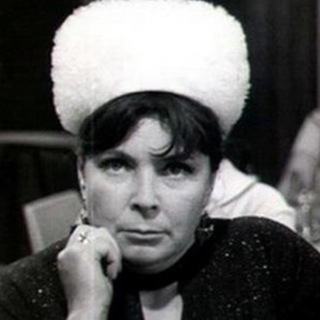 Логотип @verypunny - very punny