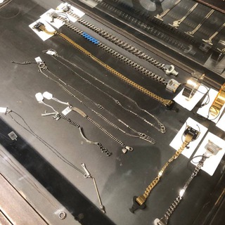 Логотип @vestimentumstudio - VESTIMENTUM?!?