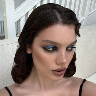 Логотип @vesvich - настя весвич круче всех