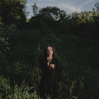 Логотип @veta_poems - Вета Телегина / стихи