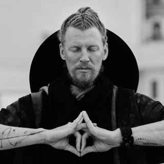 Логотип @vezdehod_music - ВЕЗДЕХОД