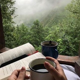 Логотип @vglubinne - В глубине мысли