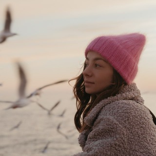 Логотип @viajeuvie - Viajeuvie / Вяжувий