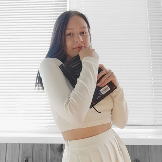 Логотип @vibeofbooks - читать книги как искусство