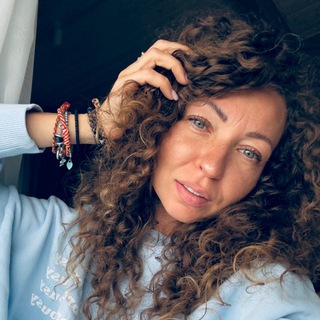 Логотип @victoria_volkova1 - Кудрявые будни 🤍