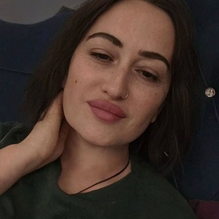 Логотип @victoriaguven - Виктория Гювен