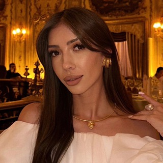 Логотип @victoriamorni - Вика, находки WB🖤