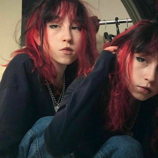 Логотип @videokaseta - пыльная видеокассета🪦