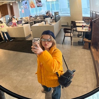 Логотип @viiiaful - королева ванилек виафул 🍋
