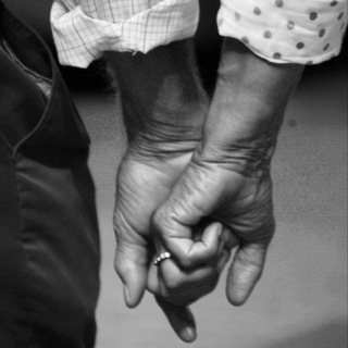 Логотип @viishelpokurit - вышел покурить