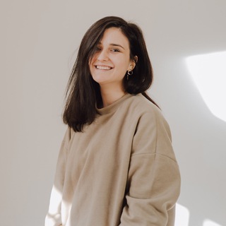 Логотип @vika_learned - Вика, дай списать!