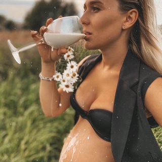 Логотип @vikadee6 - BEAUTIFUL ❤️MOM