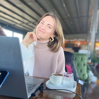 Логотип @vikaproudalenku - Вика про удалёнку