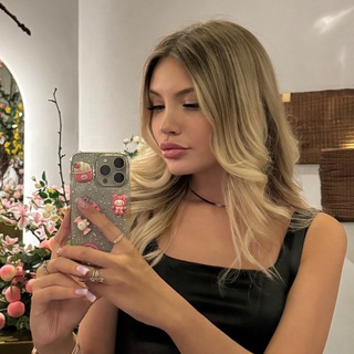 Логотип @vikchachikbeauty - викчачик 🩷