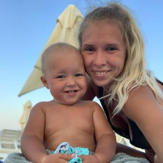 Логотип @vikiifamilyinst - vikiifamily - семья и тренер (coach)