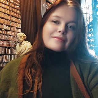 Логотип @vikky_the_mermaid - Автор Виктория Дениз 📚Books and art