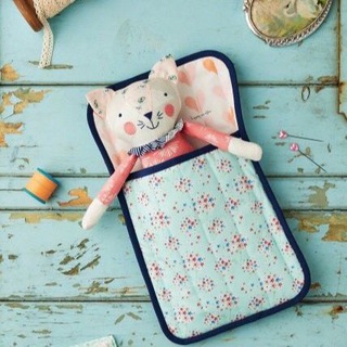 Логотип @vikroyki_aks - Шьём игрушки/ одежду для кукол/ аксессуары