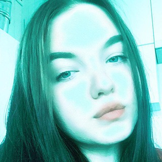 Логотип @viksialla - Мотивация & фриланс 💡