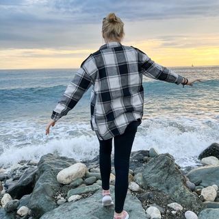 Логотип @viktoriaknyazevva - Виктория Князева