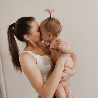 Логотип @viku_laa - Viku_lya