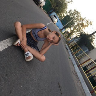 Логотип @vikyshaa28 - мб викуша