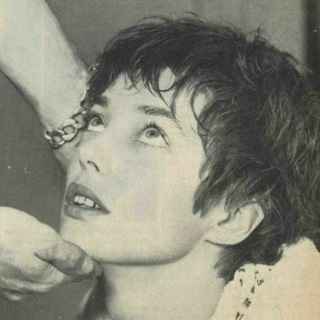 Логотип @vintageaddict - 𝗏𝗂𝗇𝗍𝖺𝗀𝖾 𝖺𝖽𝖽𝗂𝖼𝗍