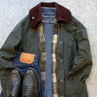 Логотип @vintagerar - винтаж.rar